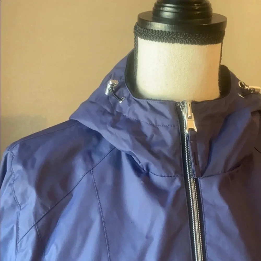 💦2 jackets in one! Gorgeous & practical jacket 💦 - Picture 3 of 9